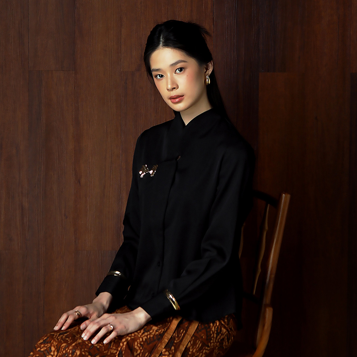 Folded Collar Shirt - Black